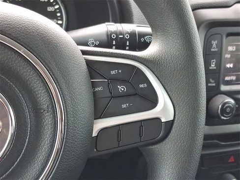 Used 2020 Jeep Renegade Sport w/ Sport Appearance Group image 21