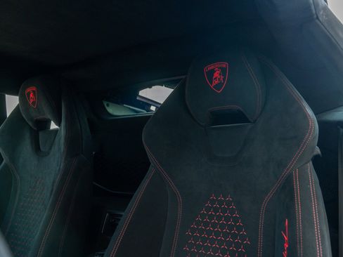 Used 2018 Lamborghini Huracan Performante image 27