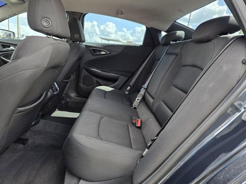 Used 2021 Chevrolet Malibu LT FWD image 17