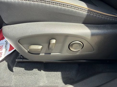 Used 2026 Chevrolet Traverse High Country AWD/4WD image 22
