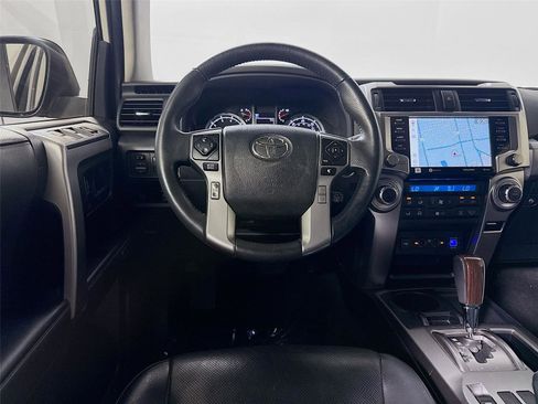 Used 2022 Toyota 4Runner Limited RWD image 3