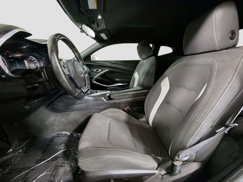Used 2017 Chevrolet Camaro LT RWD image 22