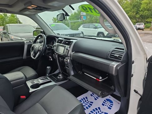 Used 2019 Toyota 4Runner SR5 Premium AWD/4WD image 36