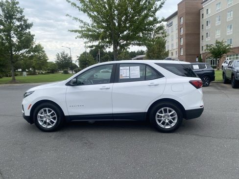Used 2024 Chevrolet Equinox LS FWD image 8