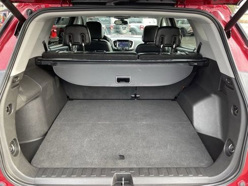 Used 2019 GMC Terrain SLT w/ Preferred Package image 24