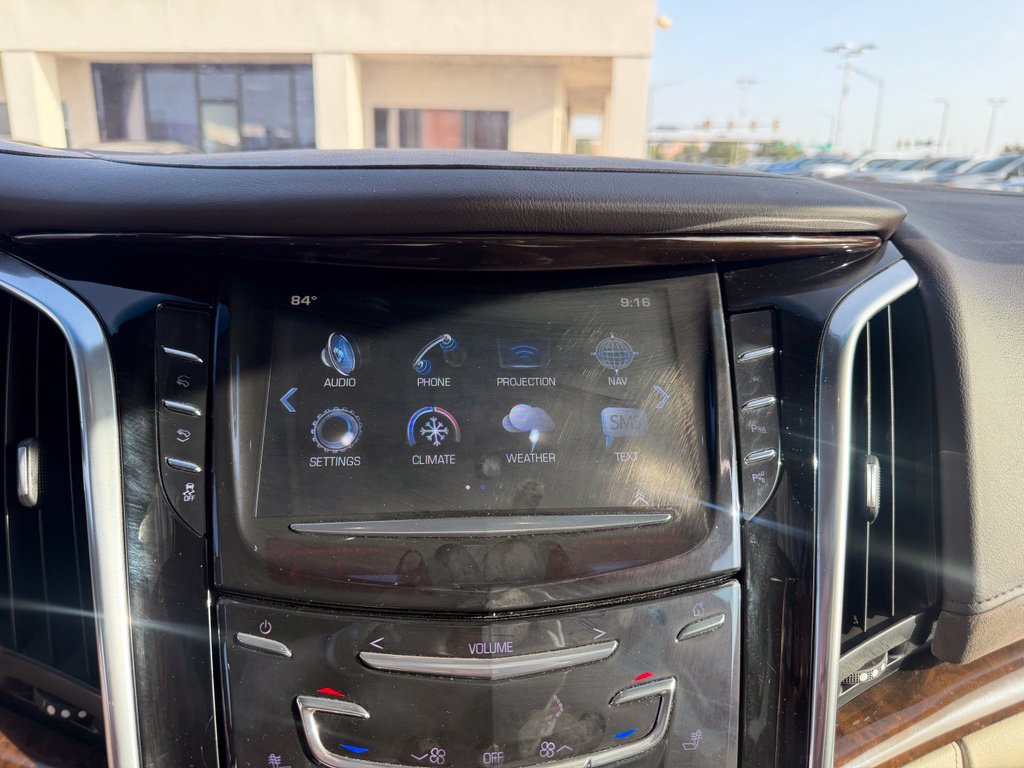 Used 2017 Cadillac Escalade ESV Luxury AWD/4WD image 38