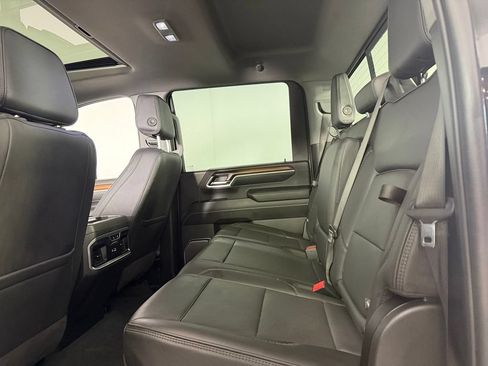 Used 2024 GMC Sierra 3500 Denali w/ Denali Reserve Package AWD/4WD image 29