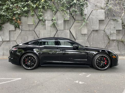 Used 2023 Porsche Panamera GTS AWD/4WD image 3