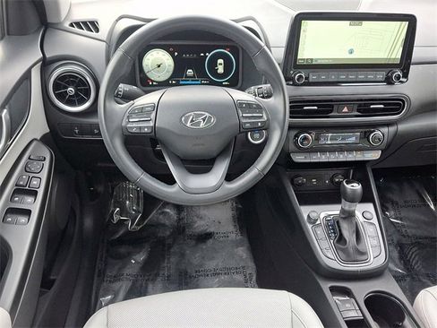 Used 2023 Hyundai Kona Limited w/ Winter Weather Package image 11