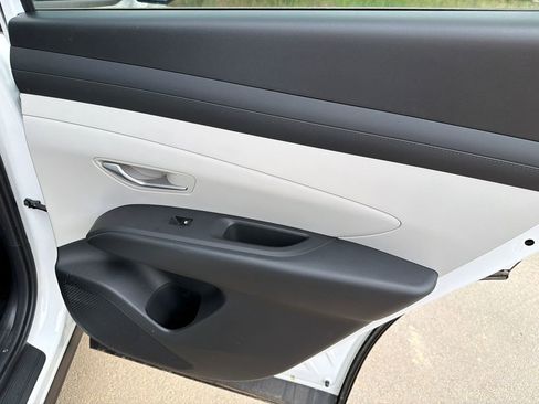 New 2026 Hyundai Tucson SEL FWD image 17