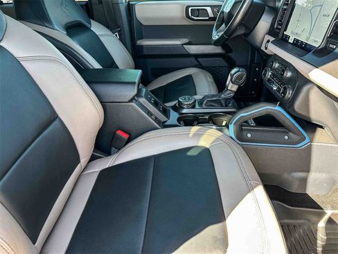 Used 2023 Ford Bronco Wildtrak image 21