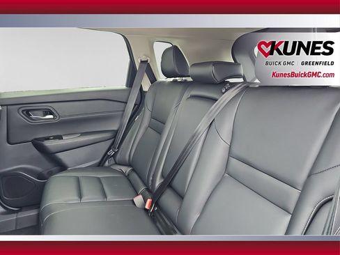 Used 2026 Nissan Rogue SL AWD/4WD image 17