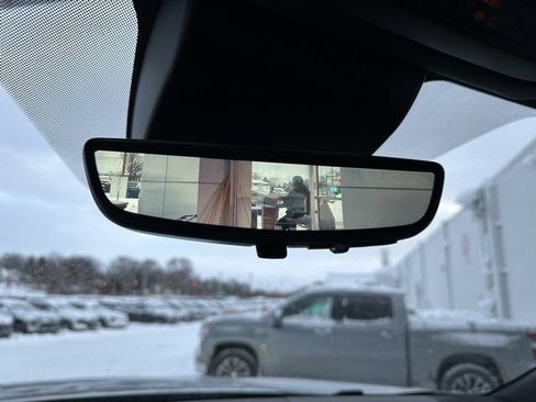 Certified 2025 Chevrolet Tahoe High Country image 37