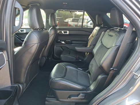 Certified 2022 Ford Explorer ST image 10