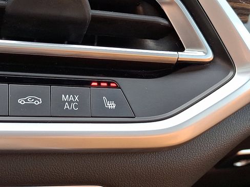 Used 2023 BMW X5 xDrive40i w/ Premium Package image 23