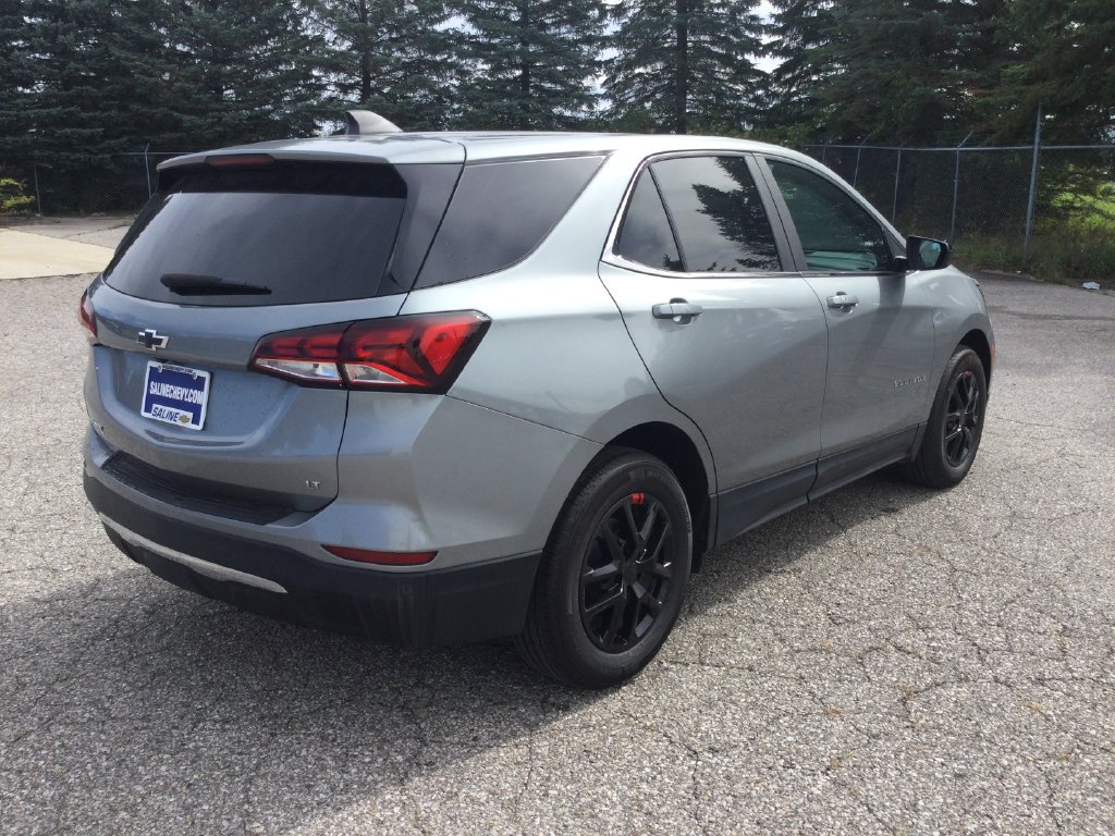 Used 2024 Chevrolet Equinox LT w/ LPO, Floor Liner Package FWD image 7