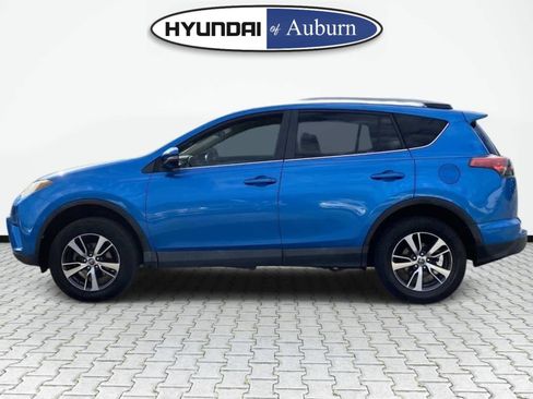 Used 2018 Toyota RAV4 XLE FWD image 8