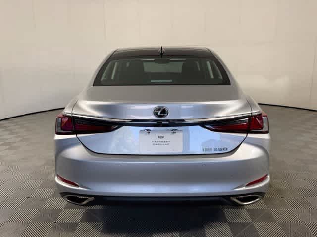 Used 2020 Lexus ES 350 Ultra Luxury w/ Accessory Package FWD image 7