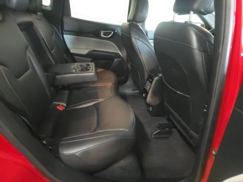 Used 2024 Jeep Compass Limited image 7