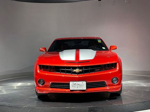 Used 2010 Chevrolet Camaro SS w/ RS Package RWD image 3