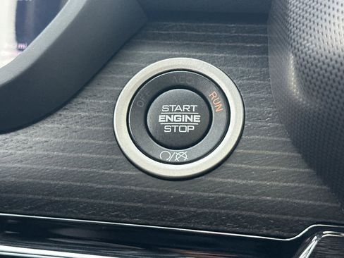 Used 2024 RAM 2500 Limited image 22