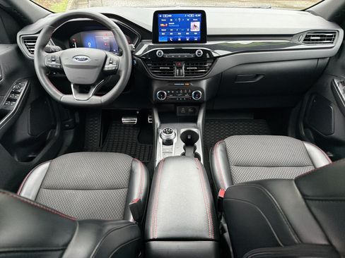 Used 2024 Ford Escape ST-Line AWD/4WD image 4