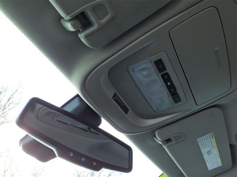 Used 2020 GMC Canyon SLE w/ Elevation Edition image 24