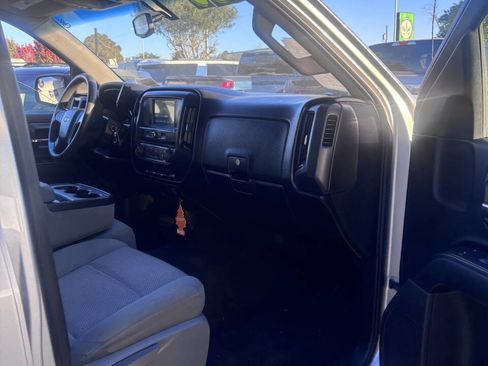 Used 2018 Chevrolet Silverado 1500 Custom w/ Custom Value Package image 12