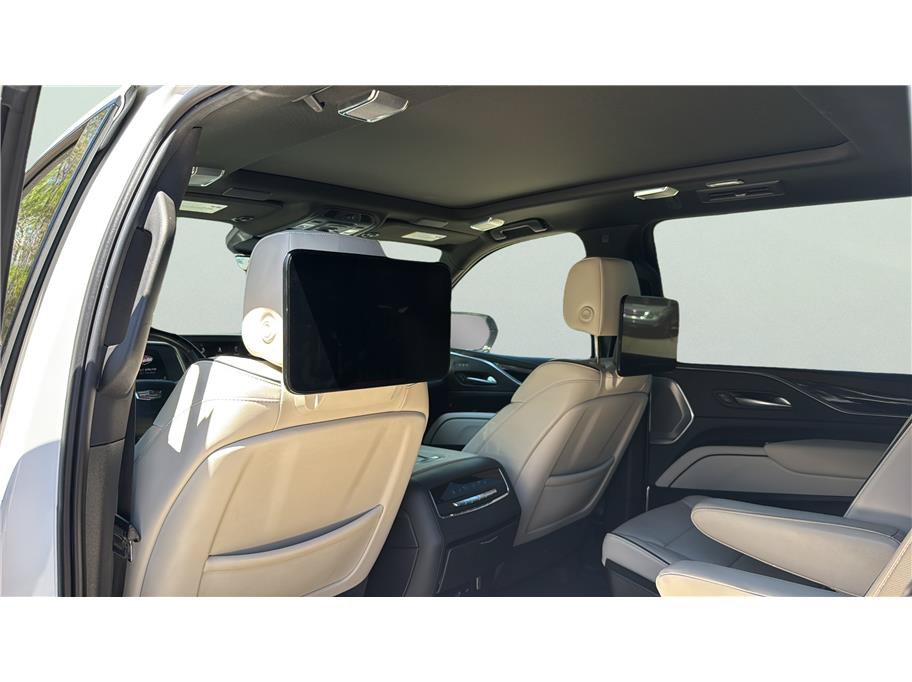 Used 2021 Cadillac Escalade ESV Sport w/ Driver Assist Tech Package AWD/4WD image 12