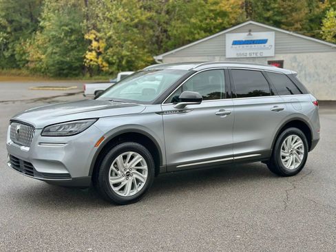 Used 2021 Lincoln Corsair Sport Utility 4D image 2