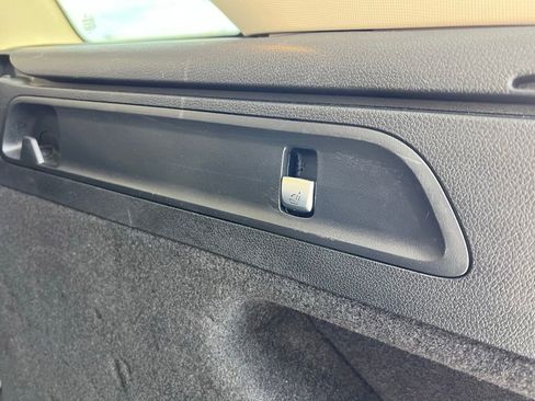 Used 2022 Mercedes-Benz GLC 300 4MATIC image 29