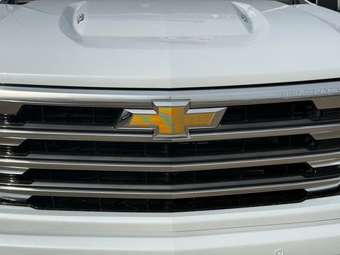 New 2026 Chevrolet Silverado 1500 High Country w/ High Country Premium Package image 4