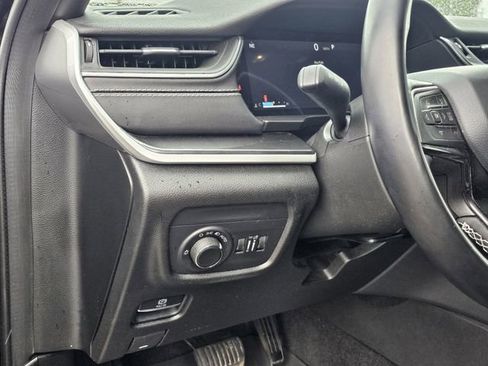 Used 2022 Jeep Grand Cherokee L Laredo image 20