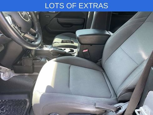Used 2018 Jeep Wrangler Sport AWD/4WD image 16