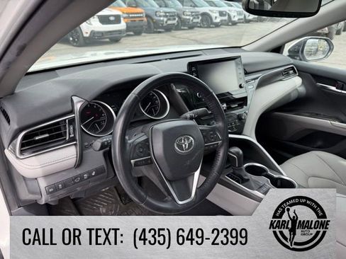 Used 2021 Toyota Camry XLE AWD/4WD image 15