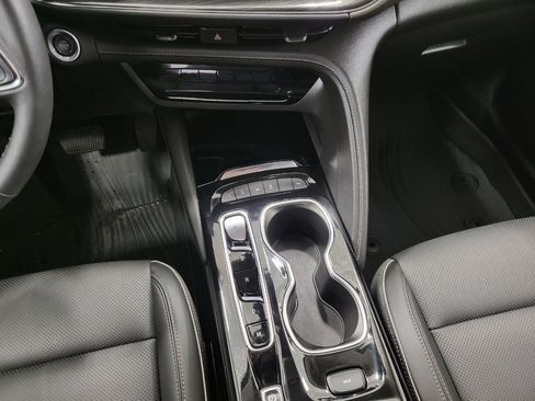 Used 2023 Buick Envision Essence AWD/4WD image 17