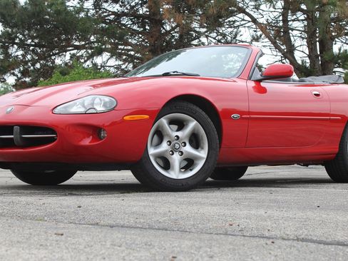 Used 2000 Jaguar XK8 Convertible RWD image 20