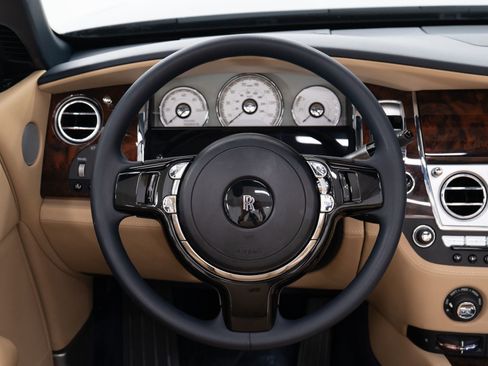 Certified 2016 Rolls-Royce Dawn image 33