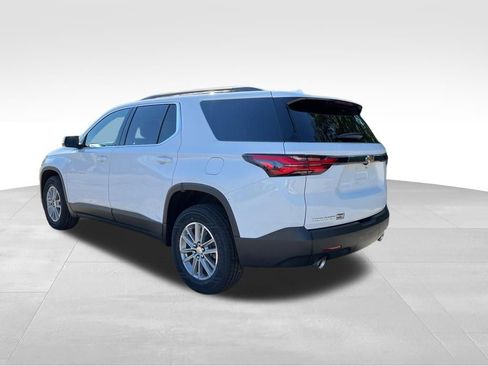 Used 2023 Chevrolet Traverse LT FWD image 3