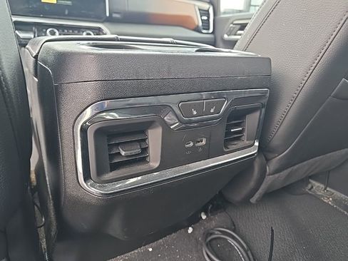 Used 2024 GMC Sierra 2500 Denali w/ Denali Reserve Package image 12