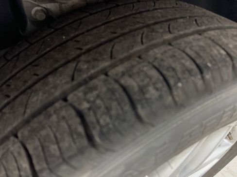 Used 2024 Ford Edge SEL image 42