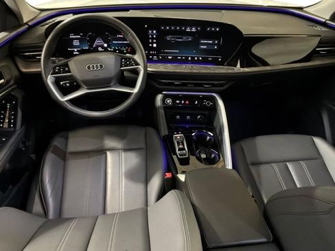 Used 2025 Audi Q5 Premium w/ Convenience Package AWD/4WD image 10