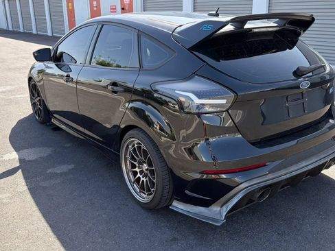Used 2017 Ford Focus RS AWD/4WD image 3