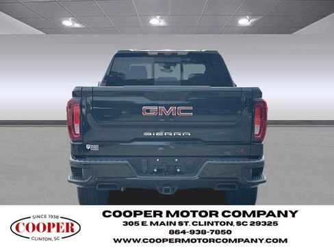 Used 2022 GMC Sierra 1500 AT4 w/ AT4 Premium Package AWD/4WD image 4