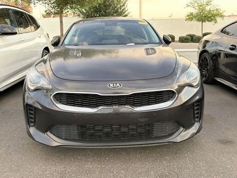 Used 2019 Kia Stinger RWD image 2