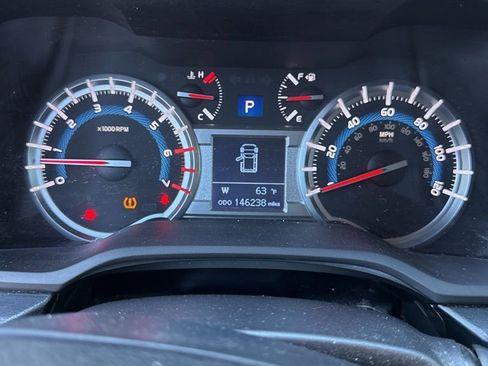 Used 2015 Toyota 4Runner Limited image 9