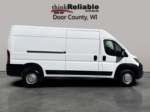 Used 2024 RAM ProMaster 2500 w/ Convenience Group FWD image 6
