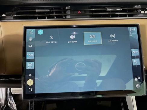 New 2026 Land Rover Range Rover Sport Dynamic SE AWD/4WD image 15