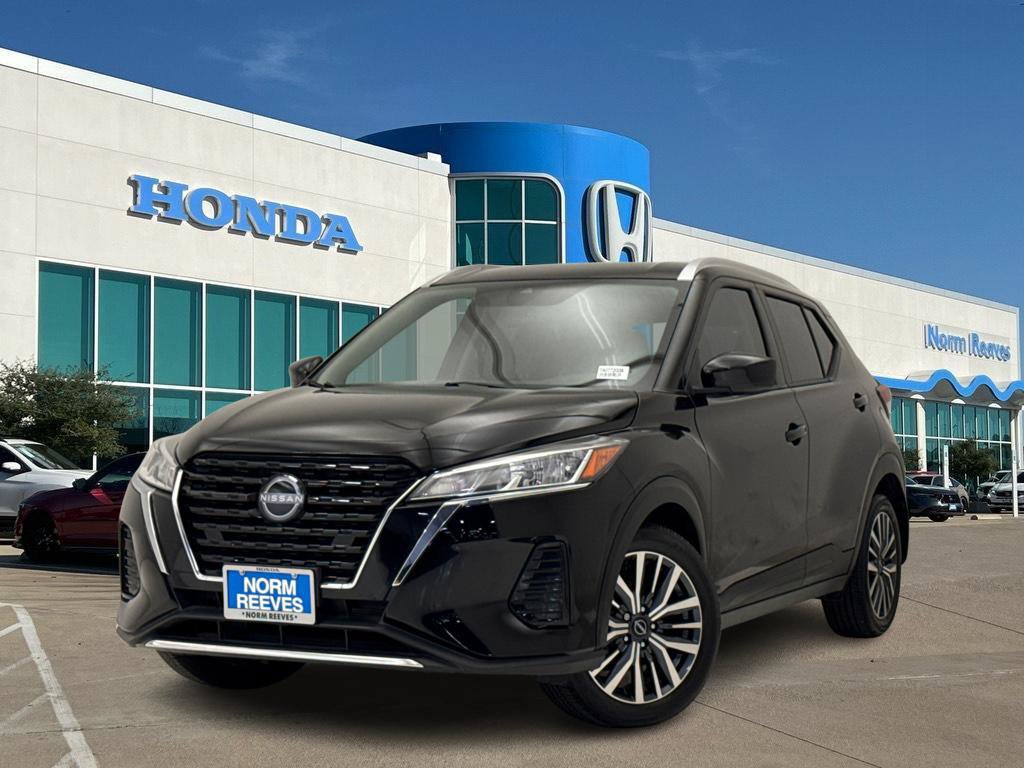 Used 2024 Nissan Kicks SV FWD image 1