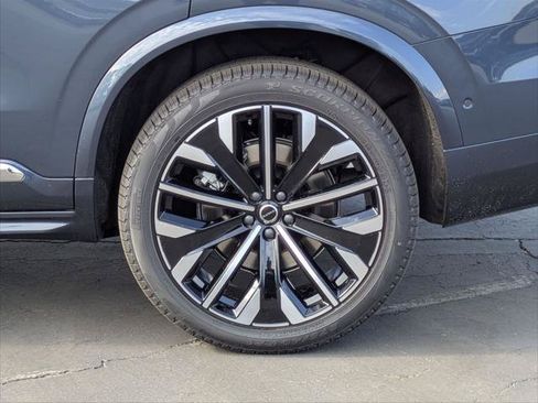 New 2026 Volvo XC90 B6 Plus w/ Protection Package Premier AWD/4WD image 6